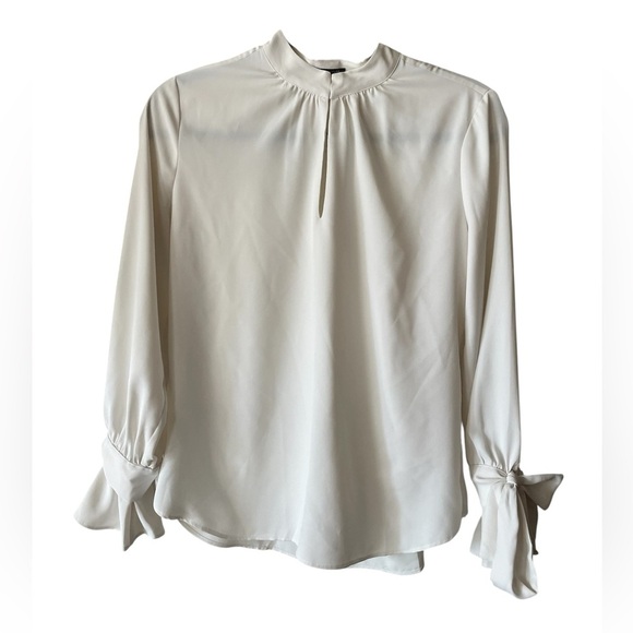 Ann Taylor White Blouse High Neck Bow Detail on Sleeve Cuff Size SP Small Petite - Picture 3 of 7